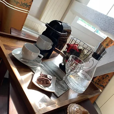 Elena Kempf Haaratelier & * Braunfels