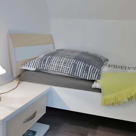 Szálloda Elena Kempf Haaratelier & Braunfels