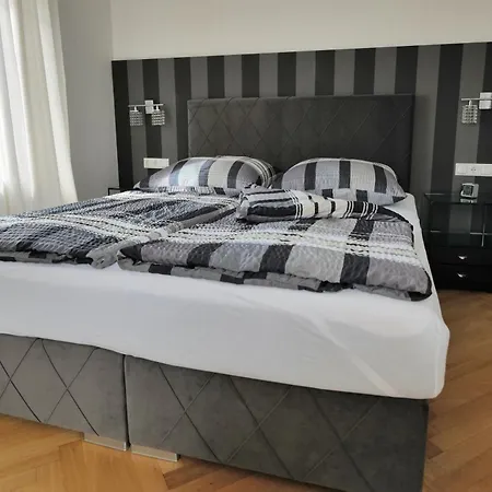 Elena Kempf Haaratelier & Szálloda *