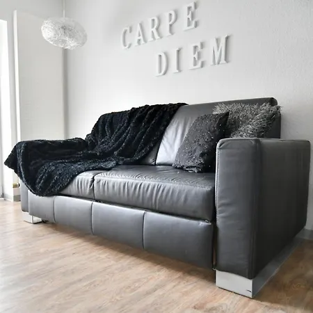 Elena Kempf Haaratelier & * Braunfels