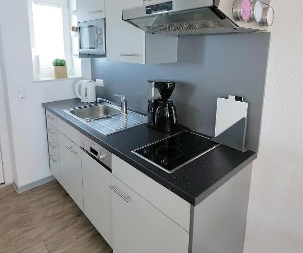 Elena Kempf Haaratelier & Hotel *