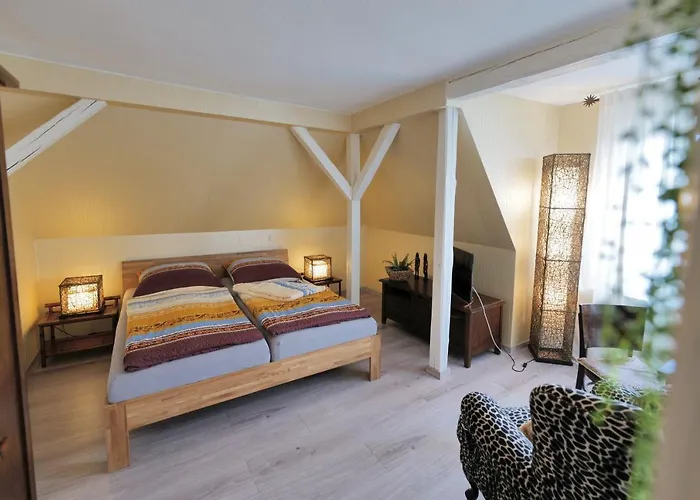 Elena Kempf Haaratelier & Hotel *