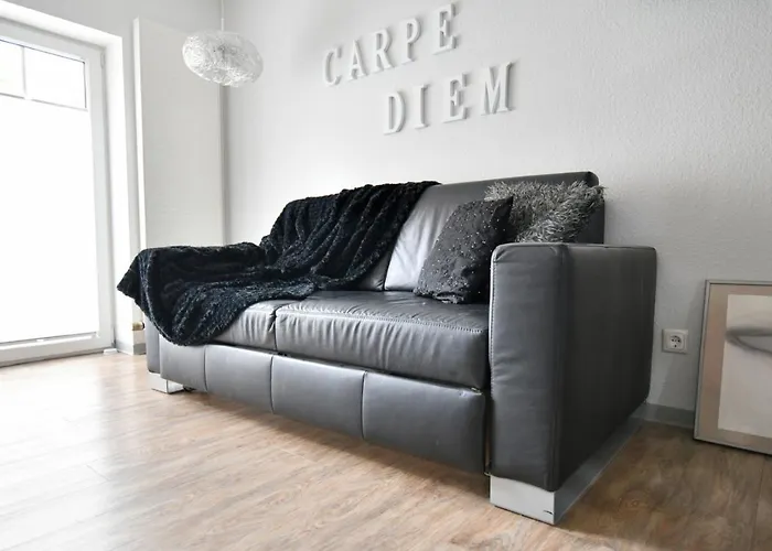 Elena Kempf Haaratelier & * Braunfels